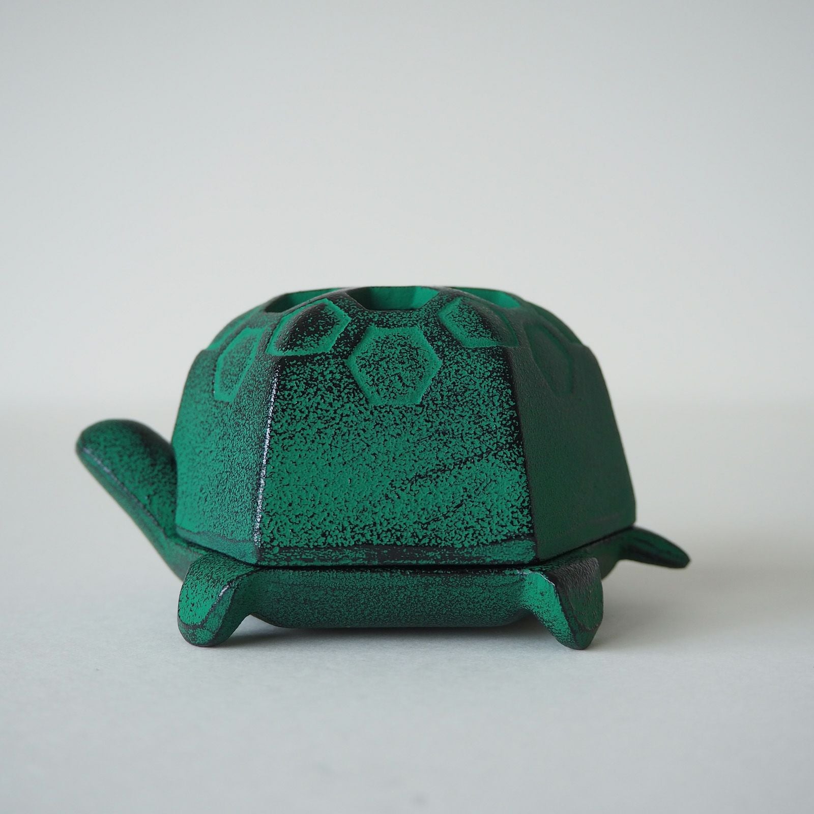 送料無料　『大明成化年製』銘　五童戯亀文香炉 OIGEN 香炉 亀 | グッズ - 亀の子束子公式オンラインストア